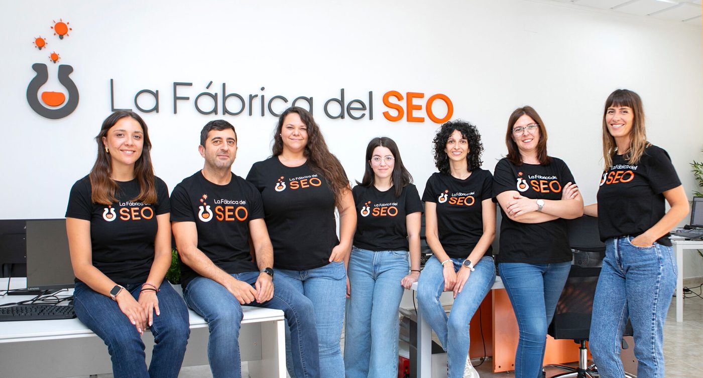 El equipo de La Fabrica del SEO en su oficina de Benissa, Alicante